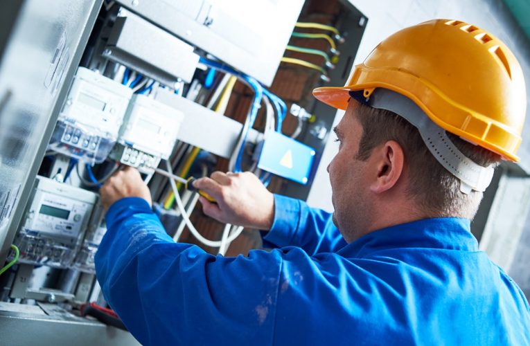 How to Save Money When Hiring an Electrical Contractor?